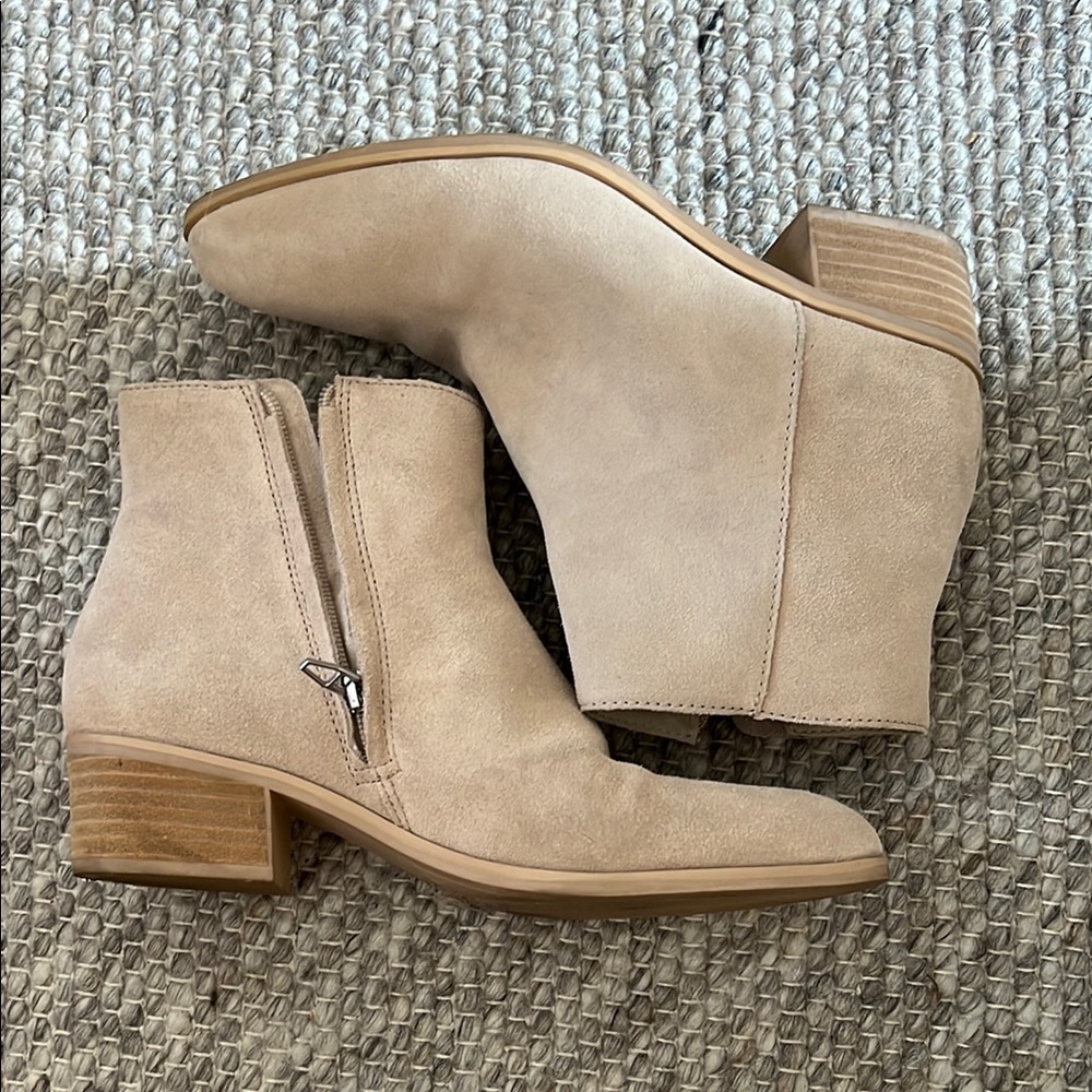 Dolce Vita Women's Tan Ankle Boots Size 8